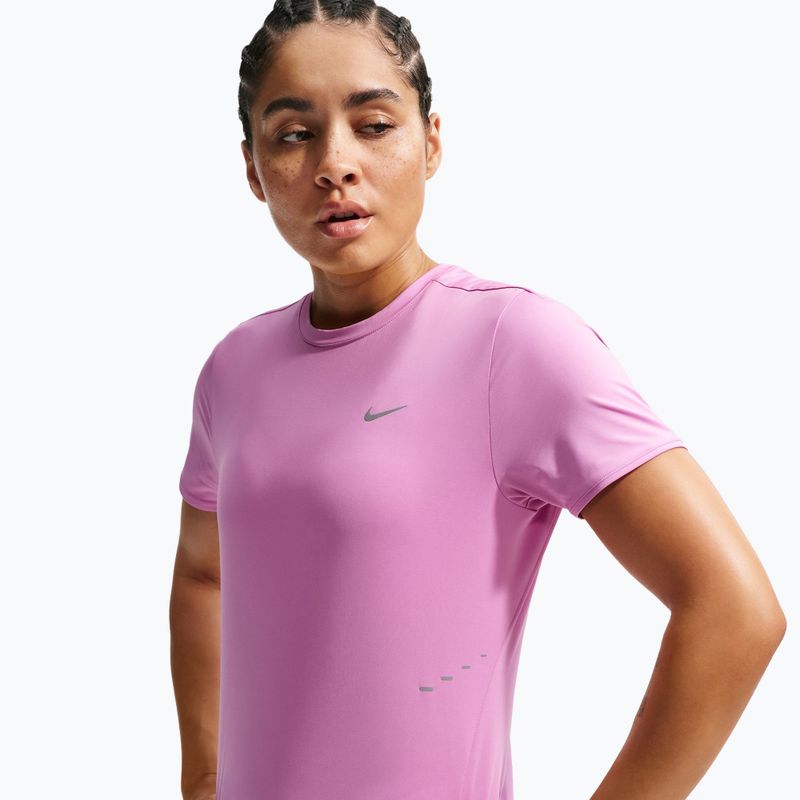 Dámské běžecké tričko Nike Swift Dri-Fit light magenta 5