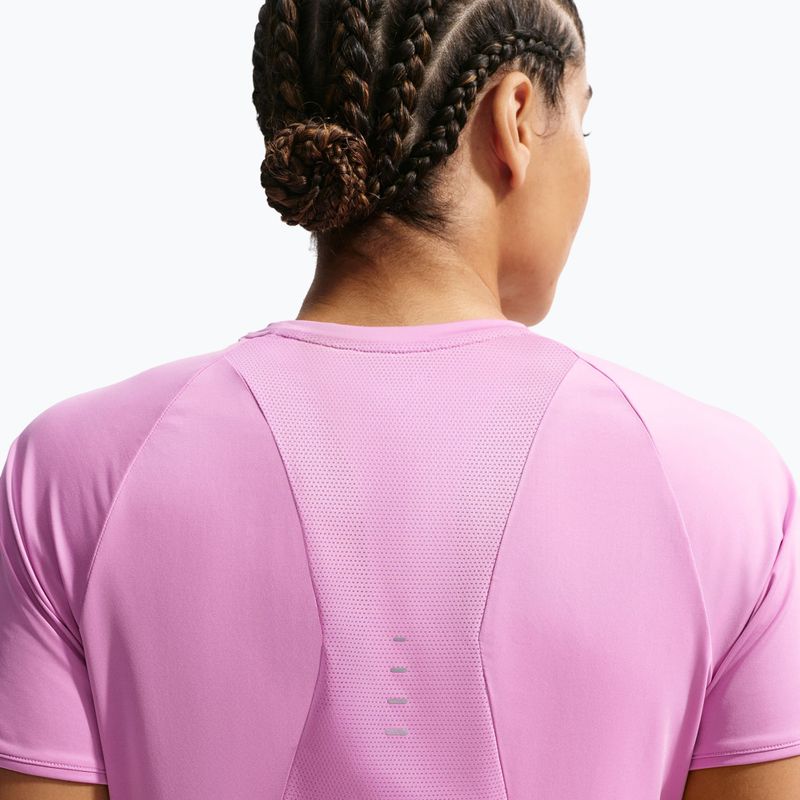 Dámské běžecké tričko Nike Swift Dri-Fit light magenta 6