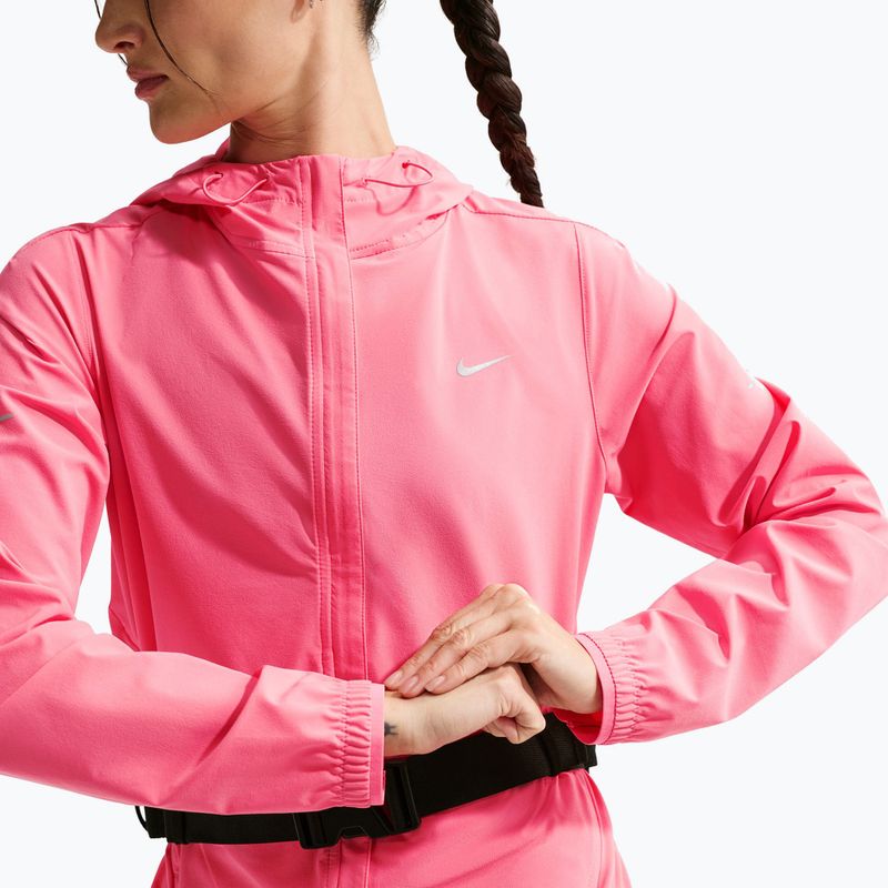 Dámská běžecká bunda Nike Swift Repel Packable sea coral 3
