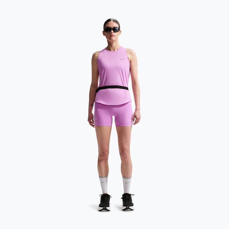 Dámské běžecké šortky Nike Swift High-Waisted 4" light magenta 2