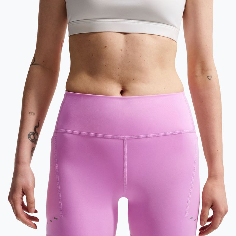Dámské běžecké šortky Nike Swift High-Waisted 4" light magenta 5