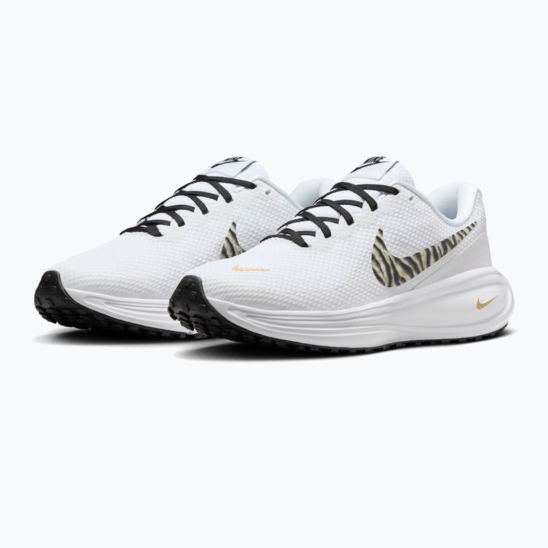 Dámské běžecké boty Nike Revolution 8 white/metallic gold/black 3
