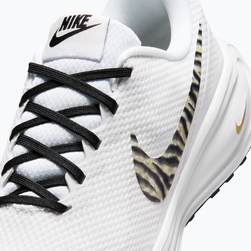 Dámské běžecké boty Nike Revolution 8 white/metallic gold/black 7