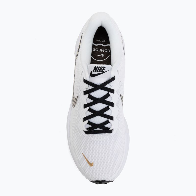 Dámské běžecké boty Nike Revolution 8 white/metallic gold/black 5