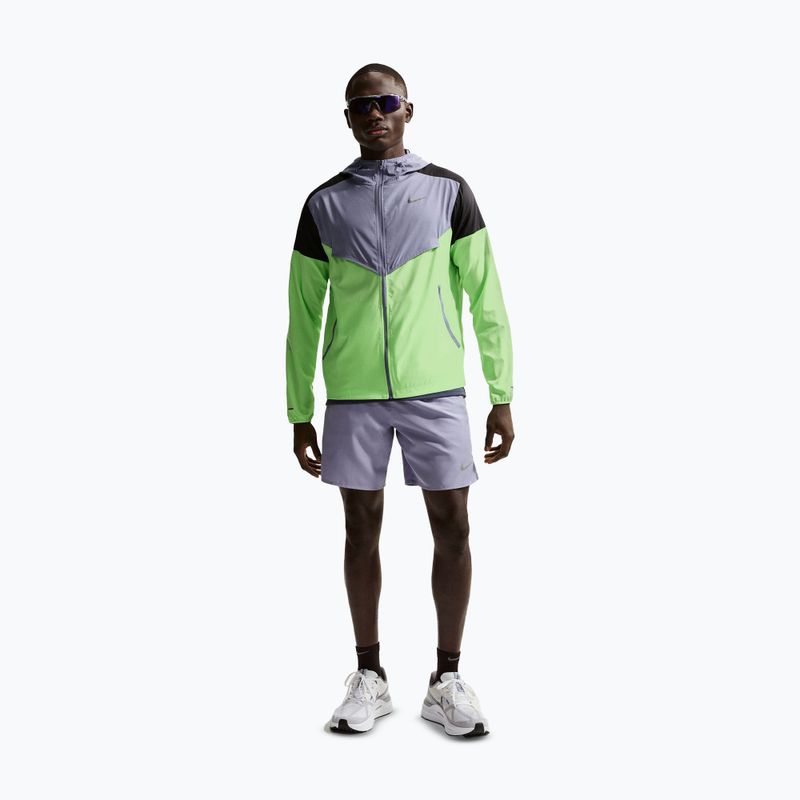 Pánská běžecká bunda Nike Impossibly Light Windrunner iron purple/black/lime blast 2