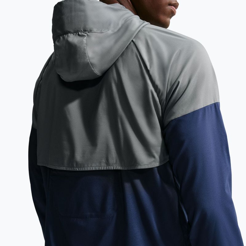 Pánská běžecká bunda Nike Impossibly Light Windrunner smoke grey/smoke grey/midnight navy 5