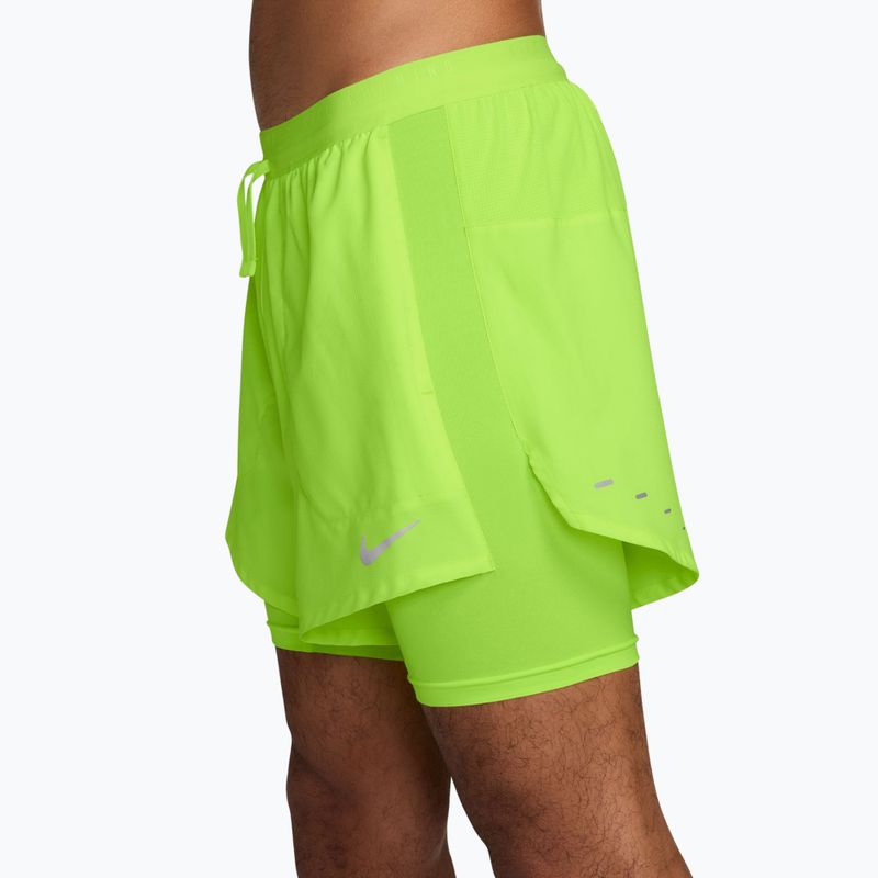 Pánské běžecké šortky Nike Stride Dri-Fit Hybrid 5" volt ice 3