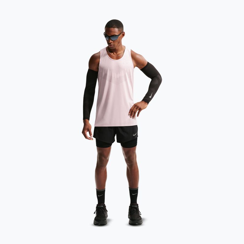 Pánské běžecké tričko Nike Stride Dri-Fit ADV silt red 2
