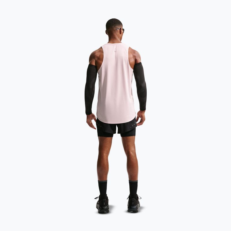 Pánské běžecké tričko Nike Stride Dri-Fit ADV silt red 3