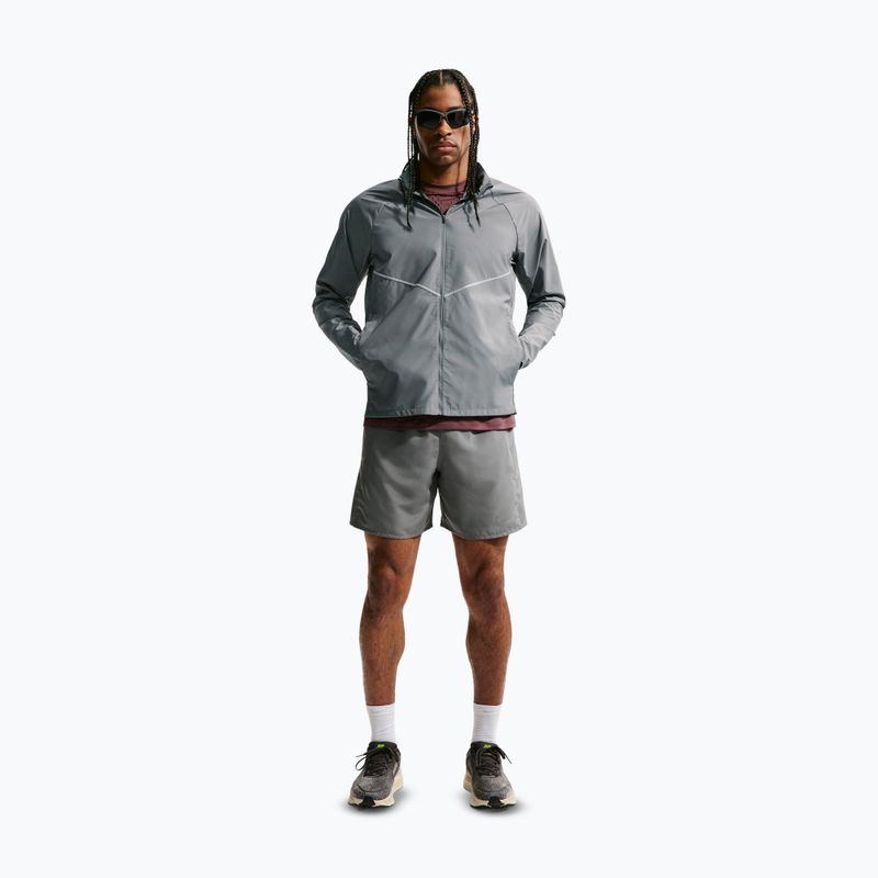 Pánská běžecká bunda Nike Miler Repel UV smoke grey/smoke grey 2