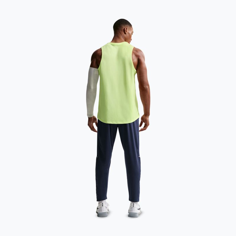 Pánské běžecké kalhoty Nike Miler Dri-Fit Knit midnight navy 3