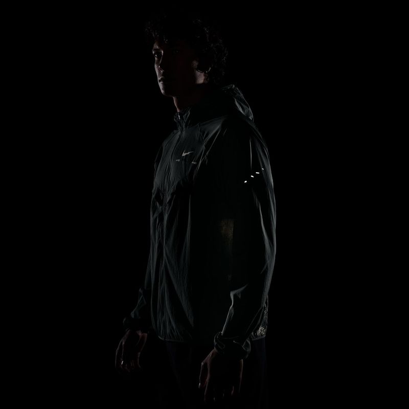 Pánská běžecká bunda Nike Stride Repel UV black spruce 9