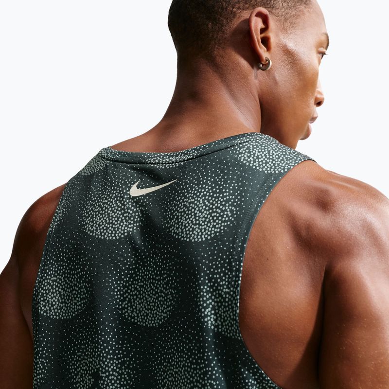 Pánské běžecké tričko Nike Stride Dri-Fit ADV black spruce 5