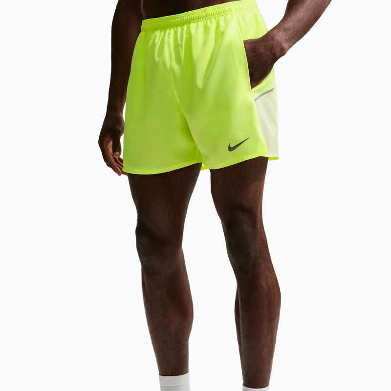 Pánské šortky Nike Miler Dri-Fit Brief Lined 5" volt ice/barely volt 4