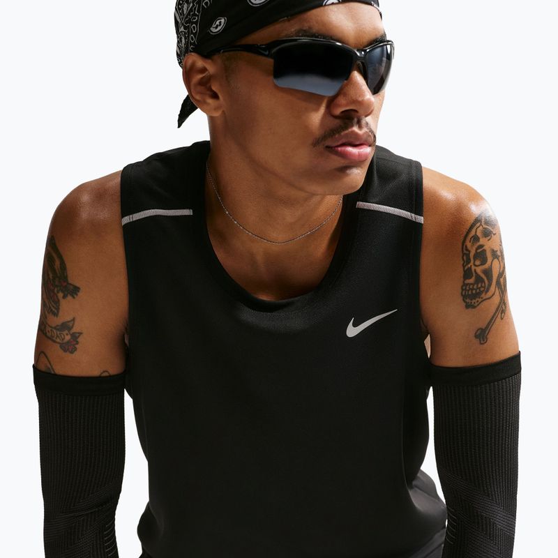Pánské běžecké tričko Nike Miler Dri-Fit black 6
