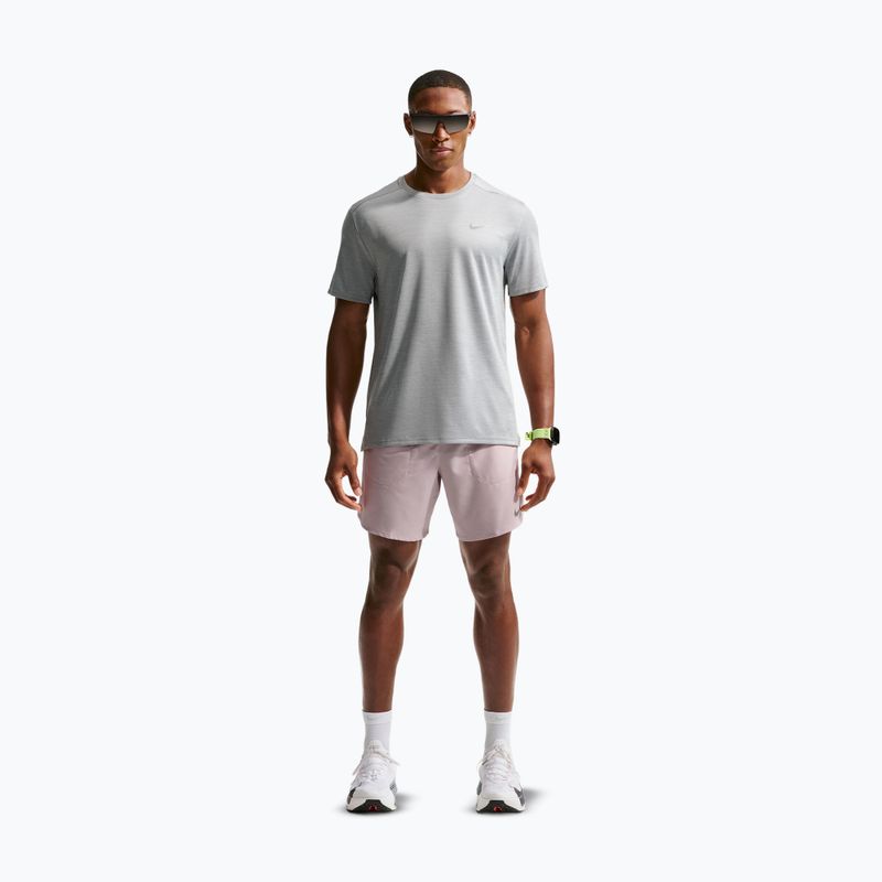 Pánské běžecké šortky Nike Stride Dri-Fit Brief-Lined 7" particle rose 2
