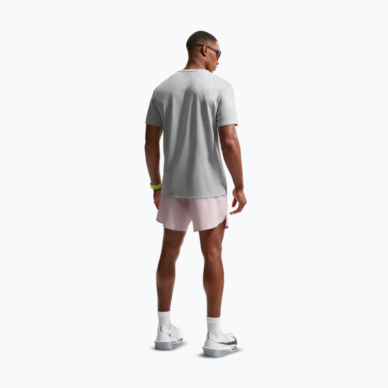 Pánské běžecké šortky Nike Stride Dri-Fit Brief-Lined 7" particle rose 3