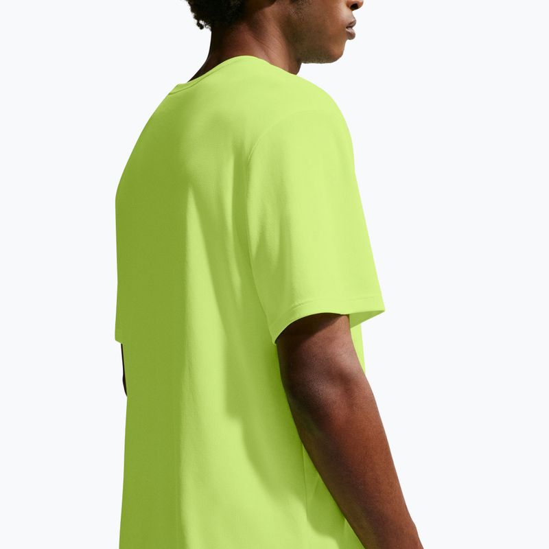 Pánské běžecké tričko Nike Miler Dri-Fit UV volt ice 4