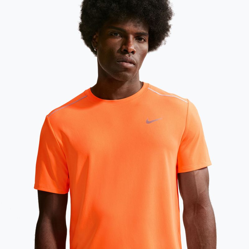 Pánské běžecké tričko Nike Miler Dri-Fit UV total orange 4