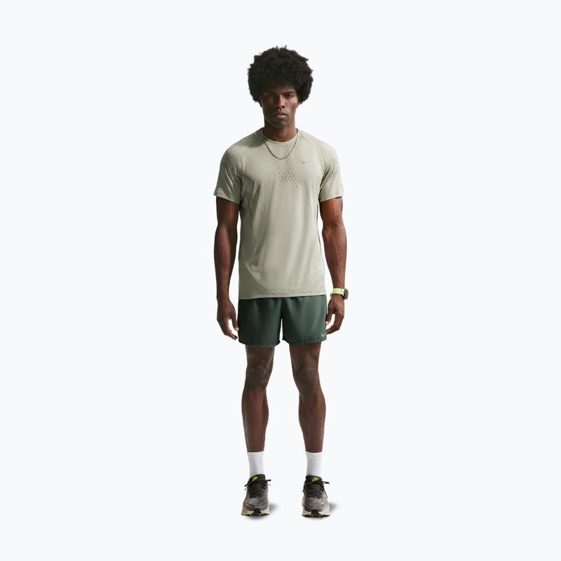 Pánské běžecké tričko Nike Stride Dri-Fit ADV spruce fog/light army 2