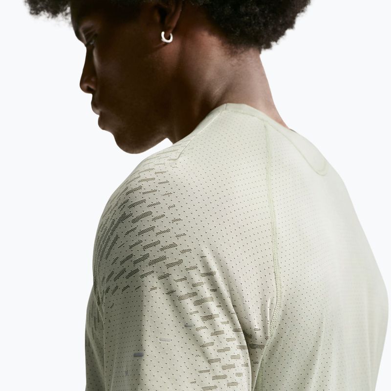 Pánské běžecké tričko Nike Stride Dri-Fit ADV spruce fog/light army 6