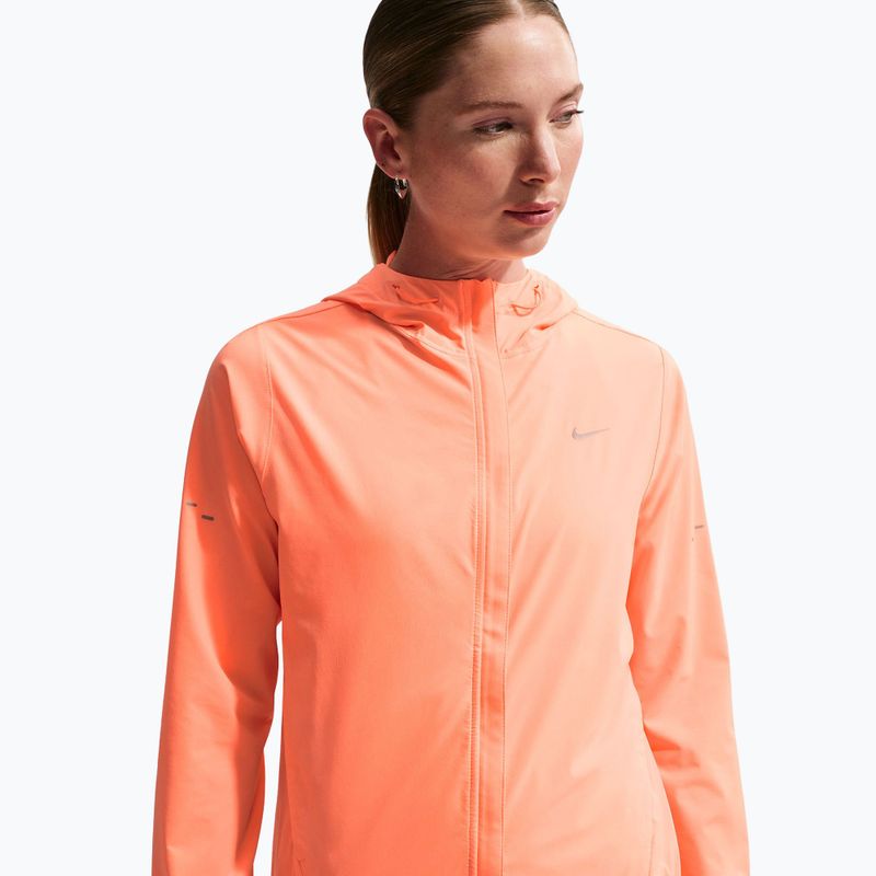 Dámská běžecká bunda Nike Swift Repel Packable orange pulse 4