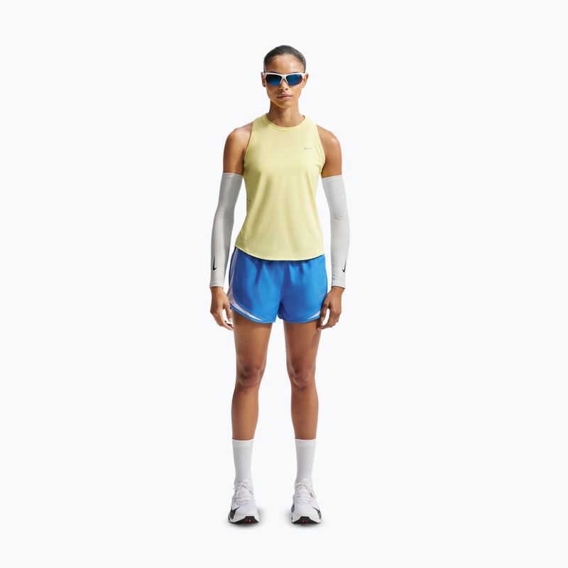 Dámské běžecké šortky Nike Tempo Dri-Fit Mid-Rise light photo blue 2