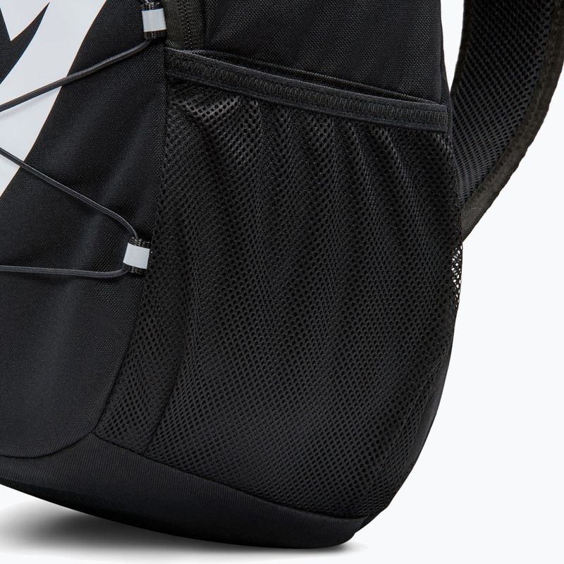 Městský batoh Nike Heritage Sweep 25 l černá/bílá 5