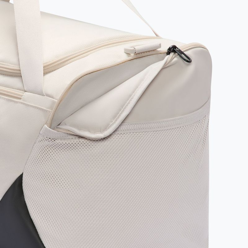Tréninková taška Nike Brasilia Duffel Small 40 l light bone/black/black 8