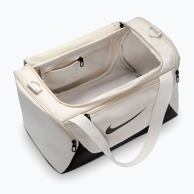 Tréninková taška Nike Brasilia Duffel Extra Small 24 l light bone/black/black 4