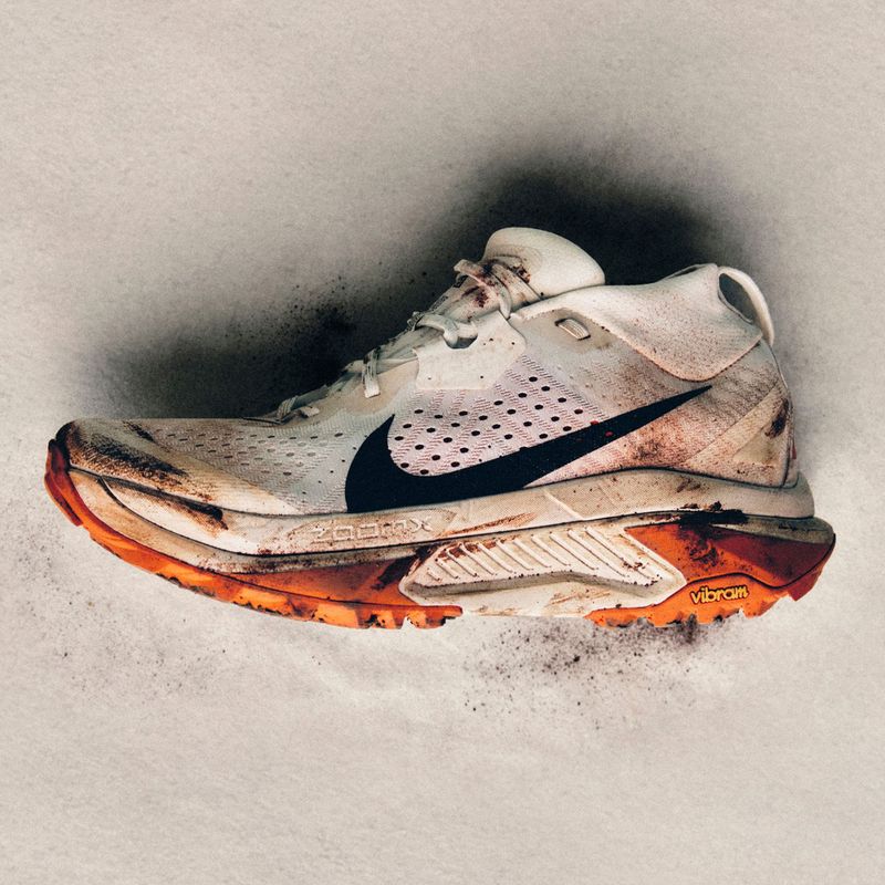 Pánské běžecké boty Nike ACG Zegama Trail summit white/phantom/safety orange/black 13