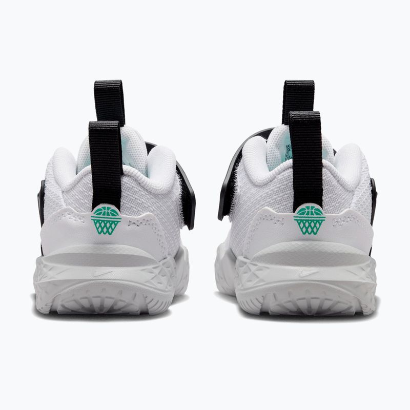 Dětská obuv Nike Team Hustle D 12 white/black/clear emerald/topaz gold 4