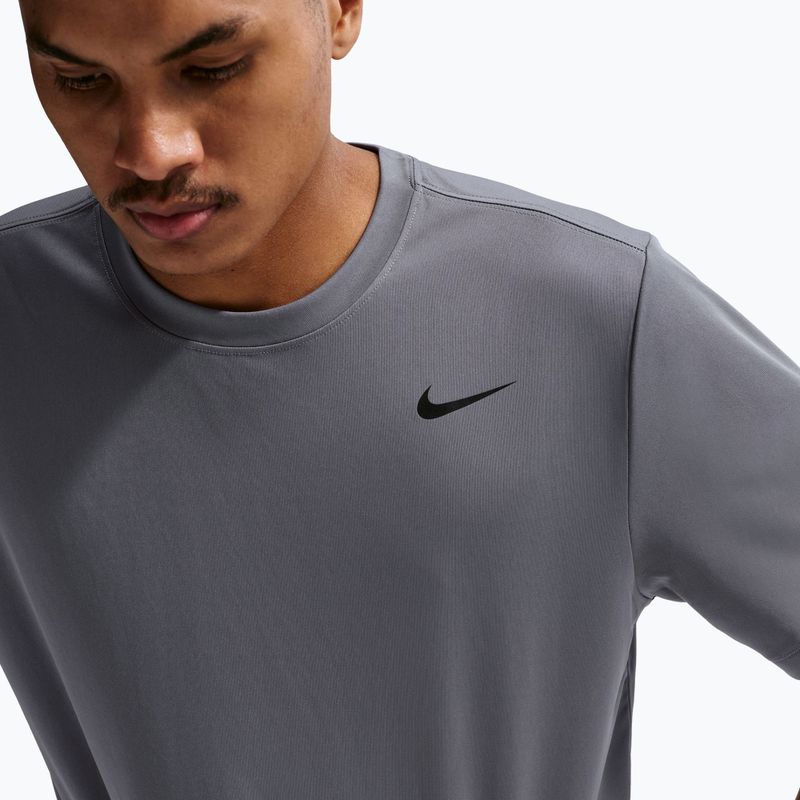 Pánské tréninkové tričko Nike Dri-FIT Training T-Shirt smoke grey/black 5