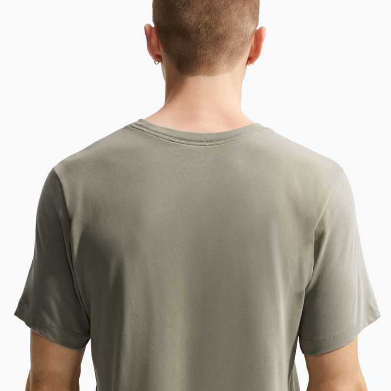 Pánské běžecké tričko Nike Dri-Fit Running silver sage/spruce fog 4