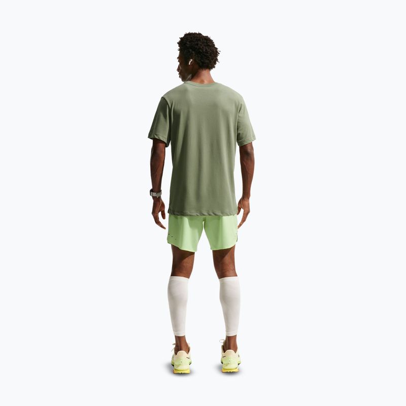 Pánské běžecké tričko Nike Dri-Fit Running silver sage 3