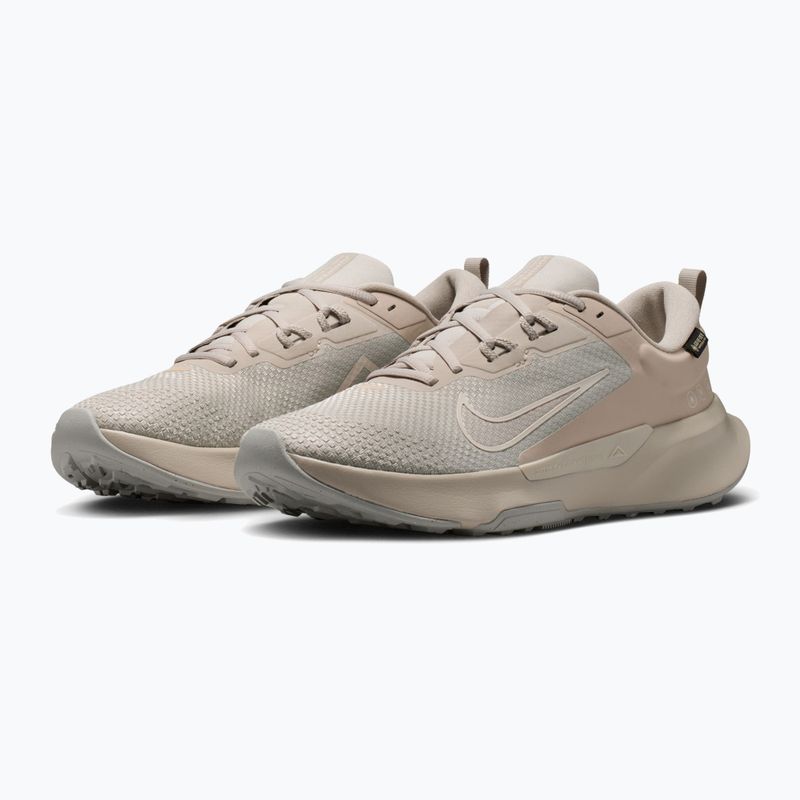 Pánské běžecké boty Nike Juniper Trail 2 GORE-TEX cream Ii/light orewood brown 3