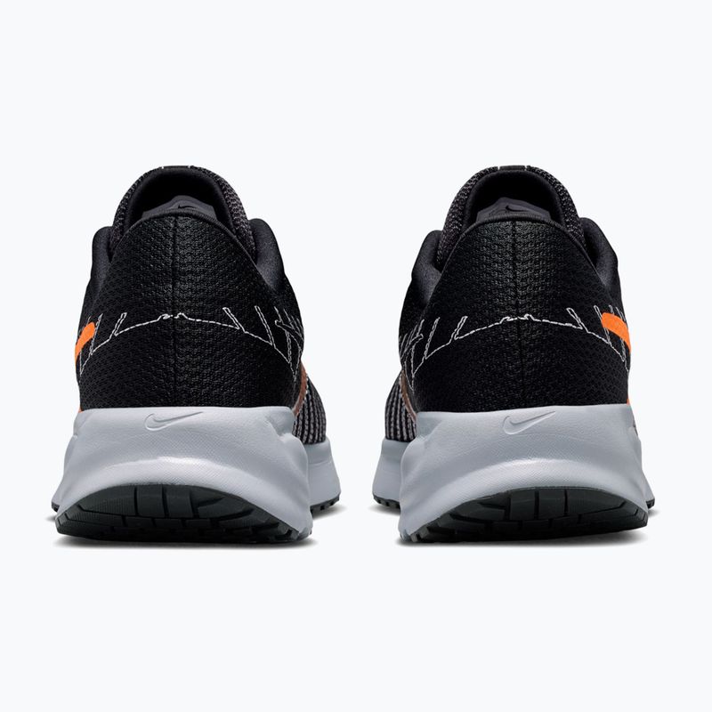 Pánské běžecké boty Nike Run Defy black/wolf grey/total orange 4