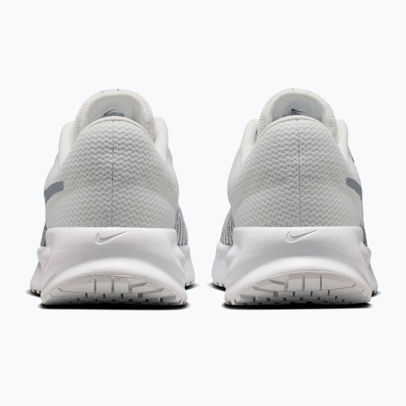 Pánské běžecké boty Nike Run Defy summit white/white/black/metallic silver 4