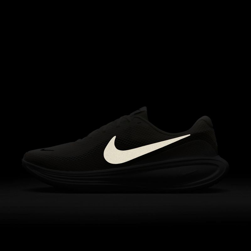 Pánské běžecké boty Nike Revolution 8 summit white/white/metallic silver 3