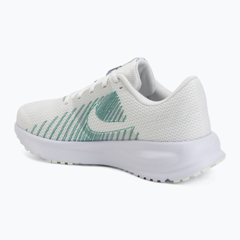 Dámské běžecké boty Nike Run Defy summit white/white/metallic silver 3