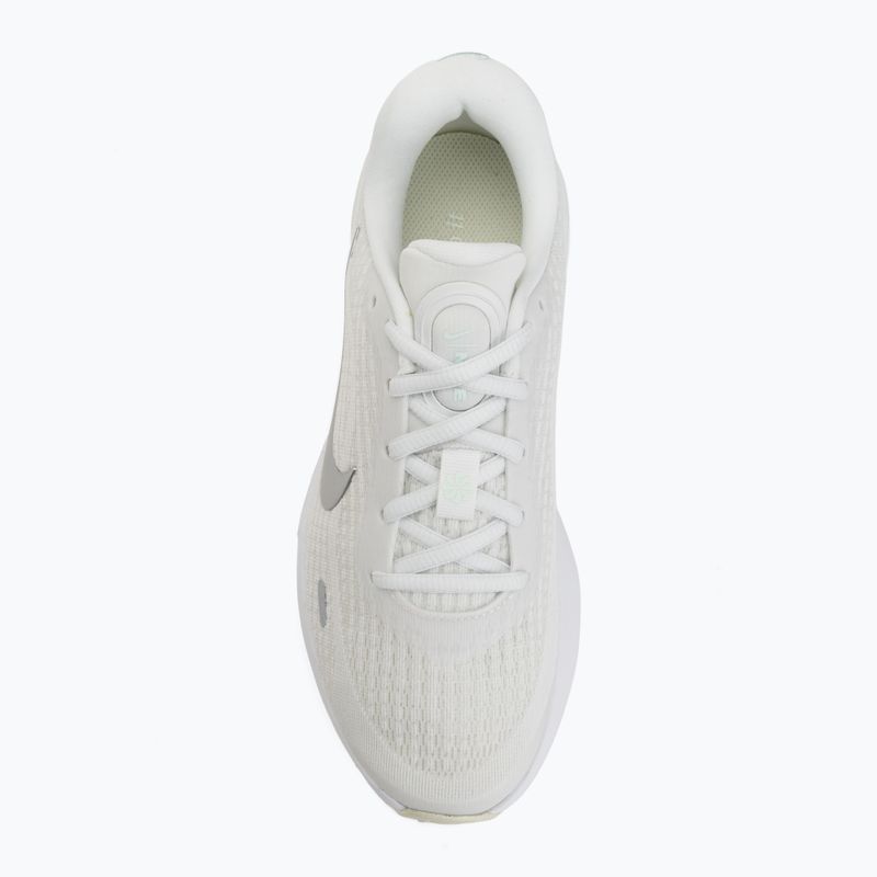 Dámské běžecké boty Nike Journey Run summit white/metallic silver 5