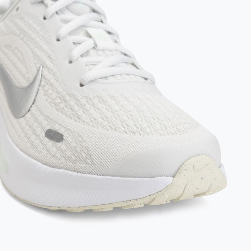 Dámské běžecké boty Nike Journey Run summit white/metallic silver 7