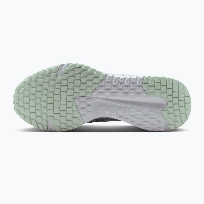 Dámské běžecké boty Nike Run Defy summit white/white/metallic silver 2