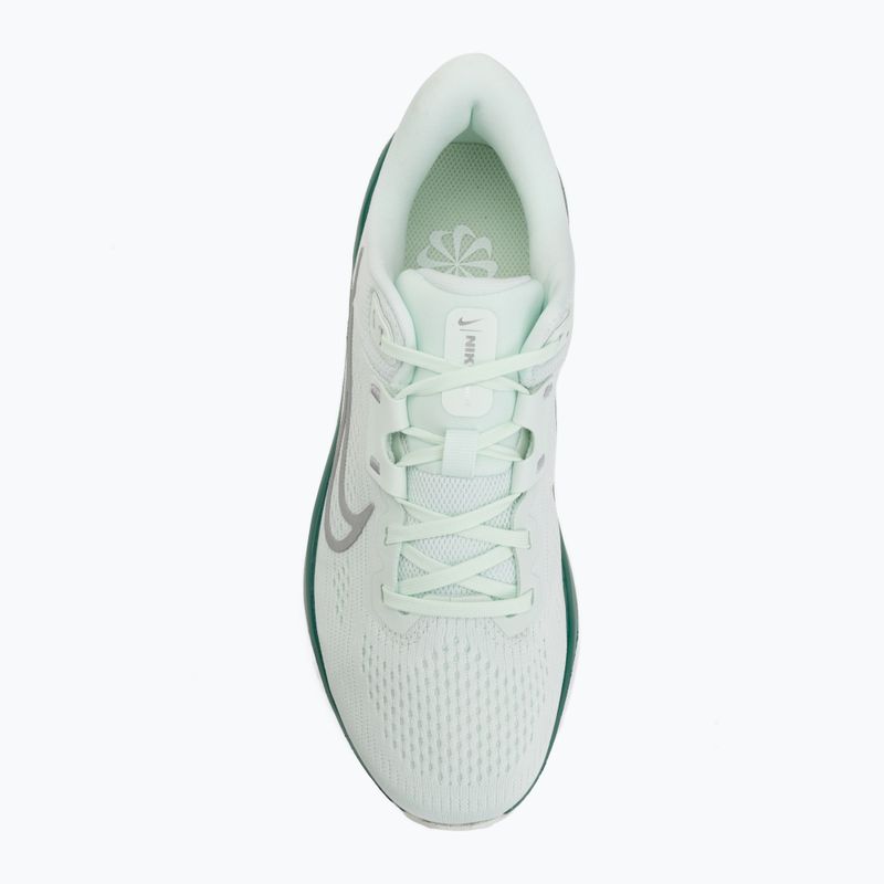 Dámské běžecké boty Nike Quest 6 barely green/white/metallic silver 5
