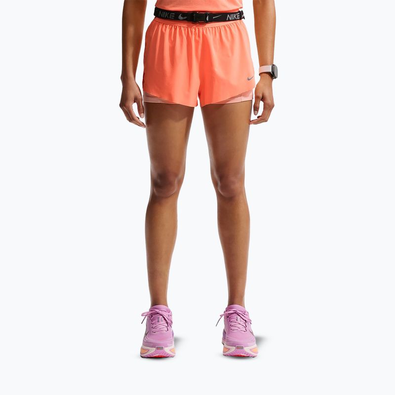 Dámské běžecké šortky Nike Swift Mid-Rise 2in1 orange pulse