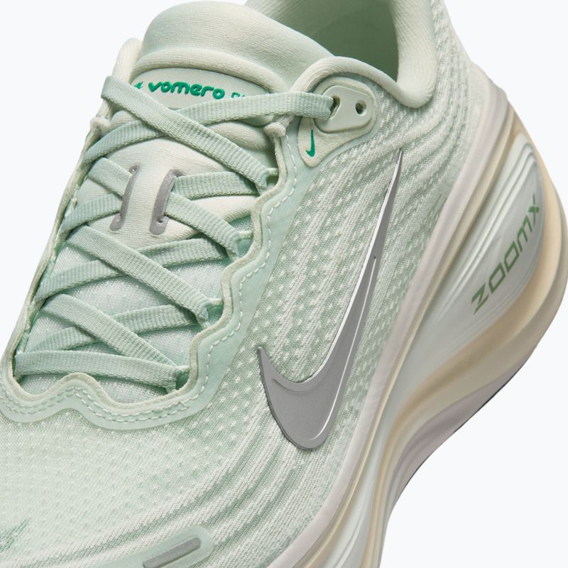 Dámské běžecké boty Nike Vomero Plus light silver/metallic silver 3