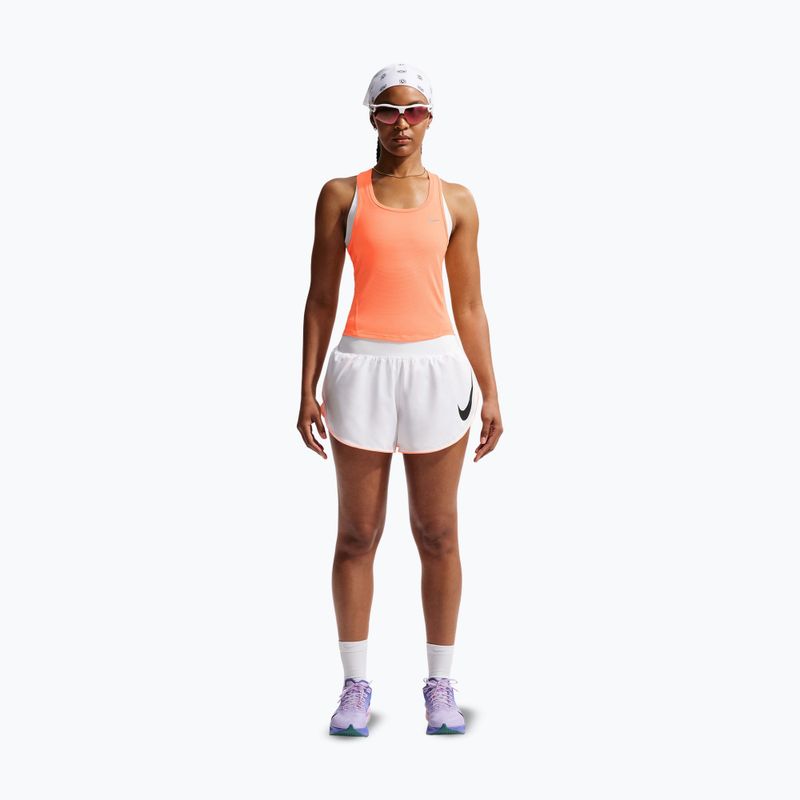 Dámské běžecké šortky Nike Tempo Swoosh Dri-Fit Mid-Rise Brief-Lined white/orange pulse/black 2