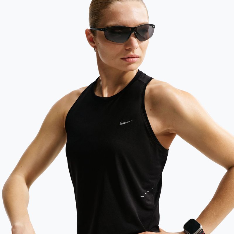 Dámské běžecké tričko Nike Swift Breathe Dri-Fit black/black/white 5