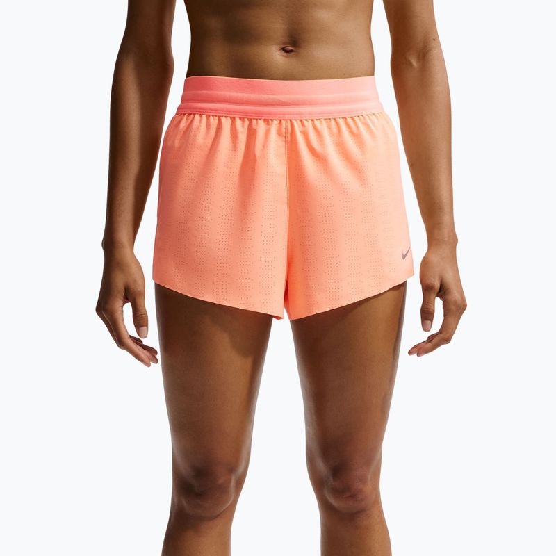 Pánské běžecké šortky Nike Swift Breathe Dri-Fit Mid-Rise 2.5" orange pulse/photon dust