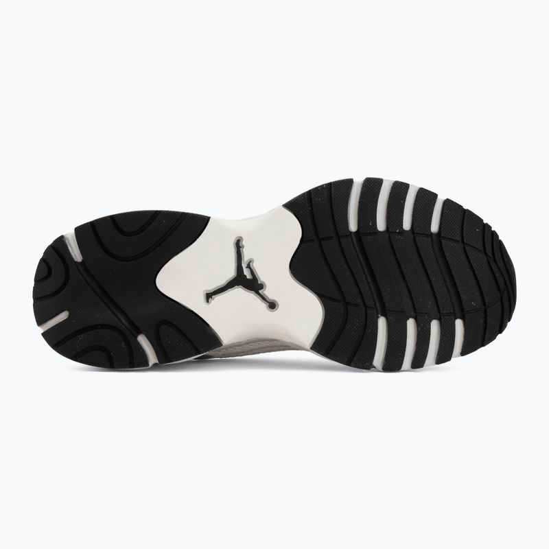 Dámská obuv Jordan Trunner Flow summit white/metallic silver/black 4